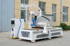 關(guān)于板式家具生產(chǎn)線之?dāng)?shù)控開(kāi)料機(jī)運(yùn)轉(zhuǎn)速度你是否有這樣的誤區(qū)？